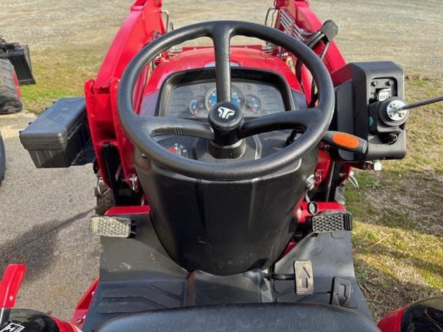 Image of TYM 2610H equipment image 4