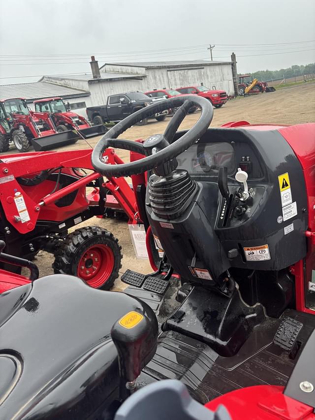 Image of TYM T394h equipment image 4