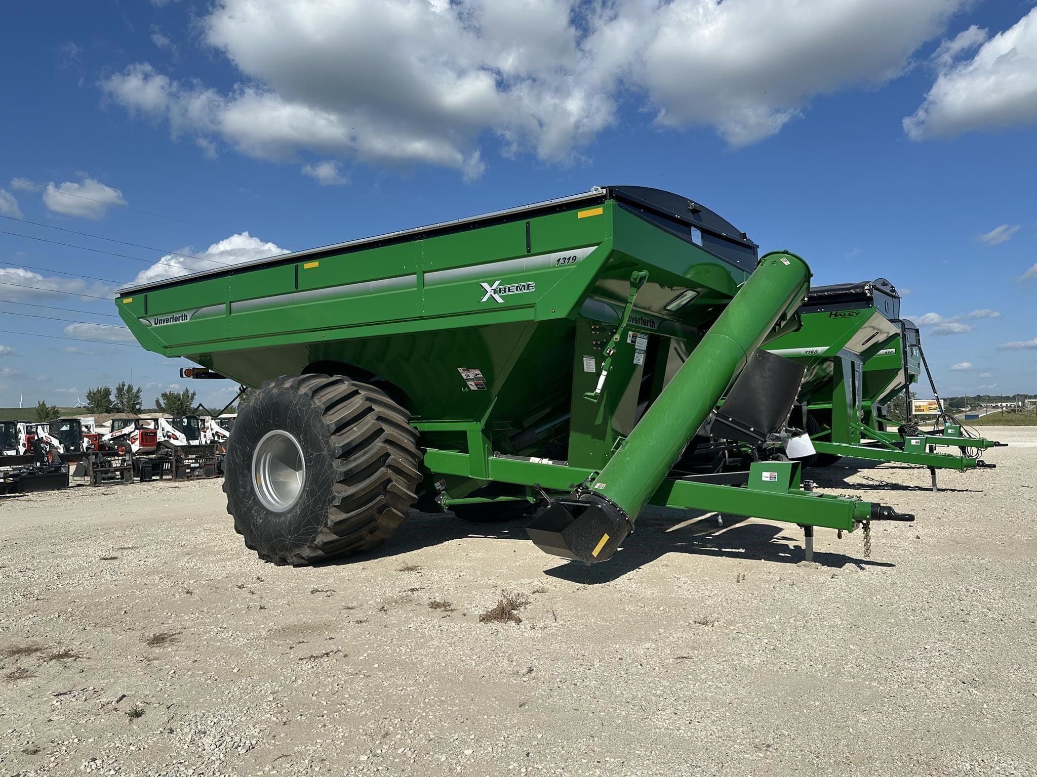 2025 Unverferth 1319 Equipment Image0
