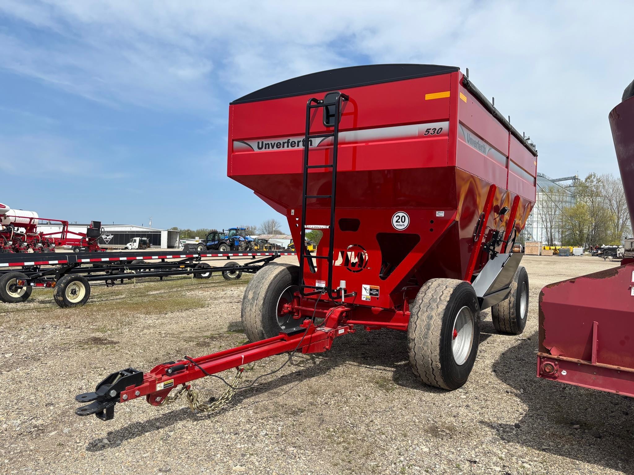 2025 Unverferth 530 Equipment Image0
