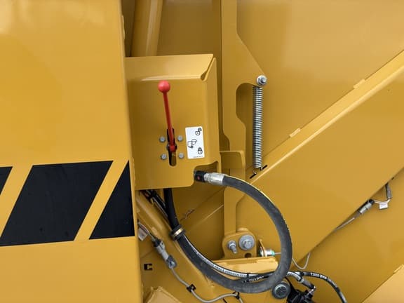 Image of Vermeer 604R Signature equipment image 4