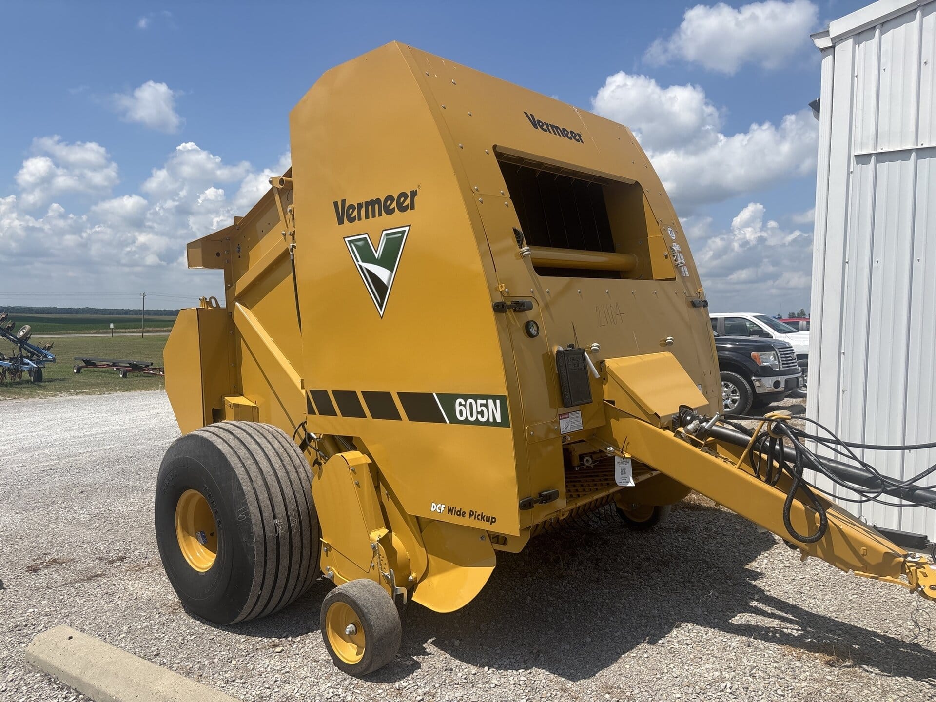 2025 Vermeer 605N Equipment Image0