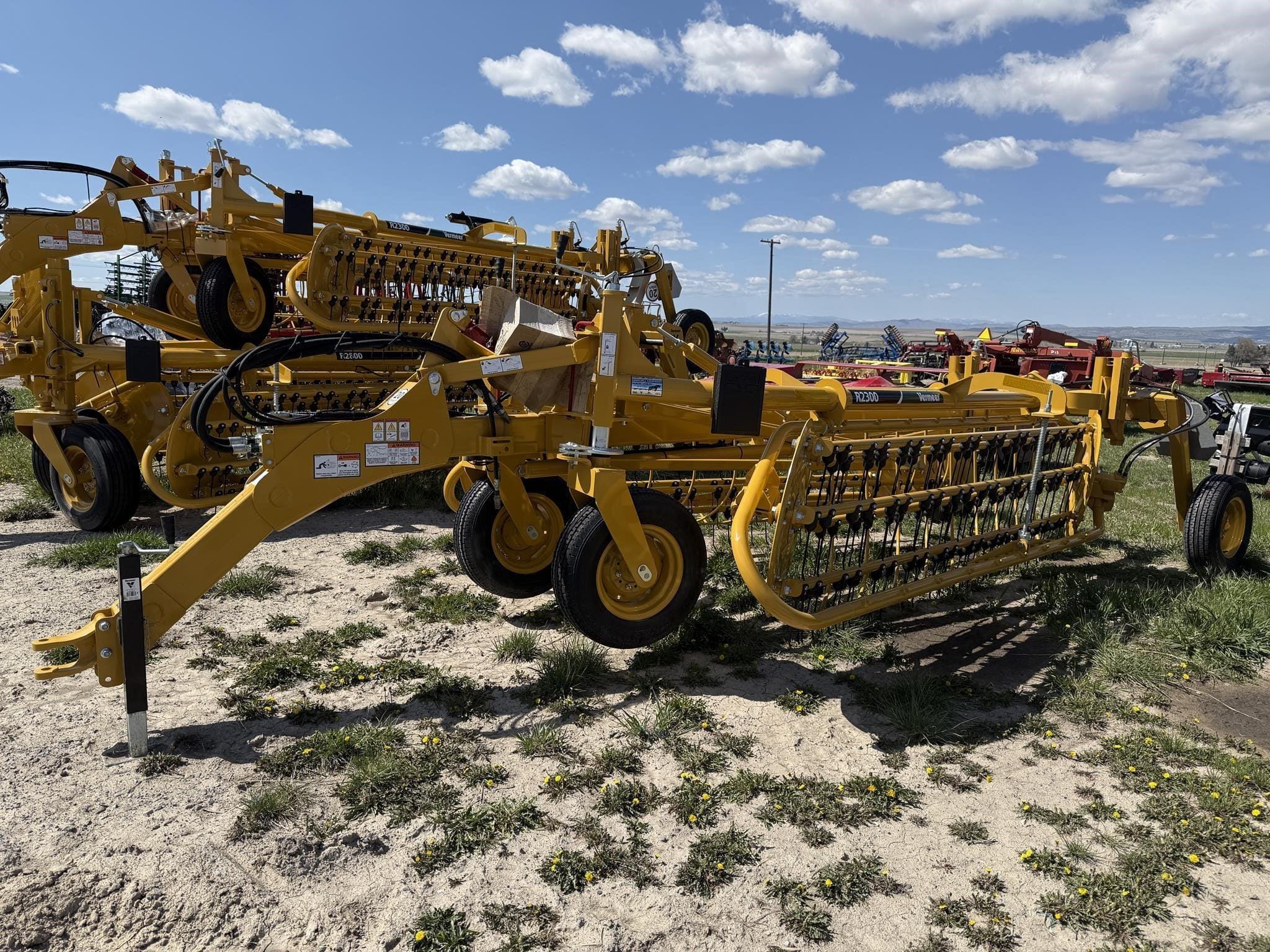 2025 Vermeer R2300 Equipment Image0