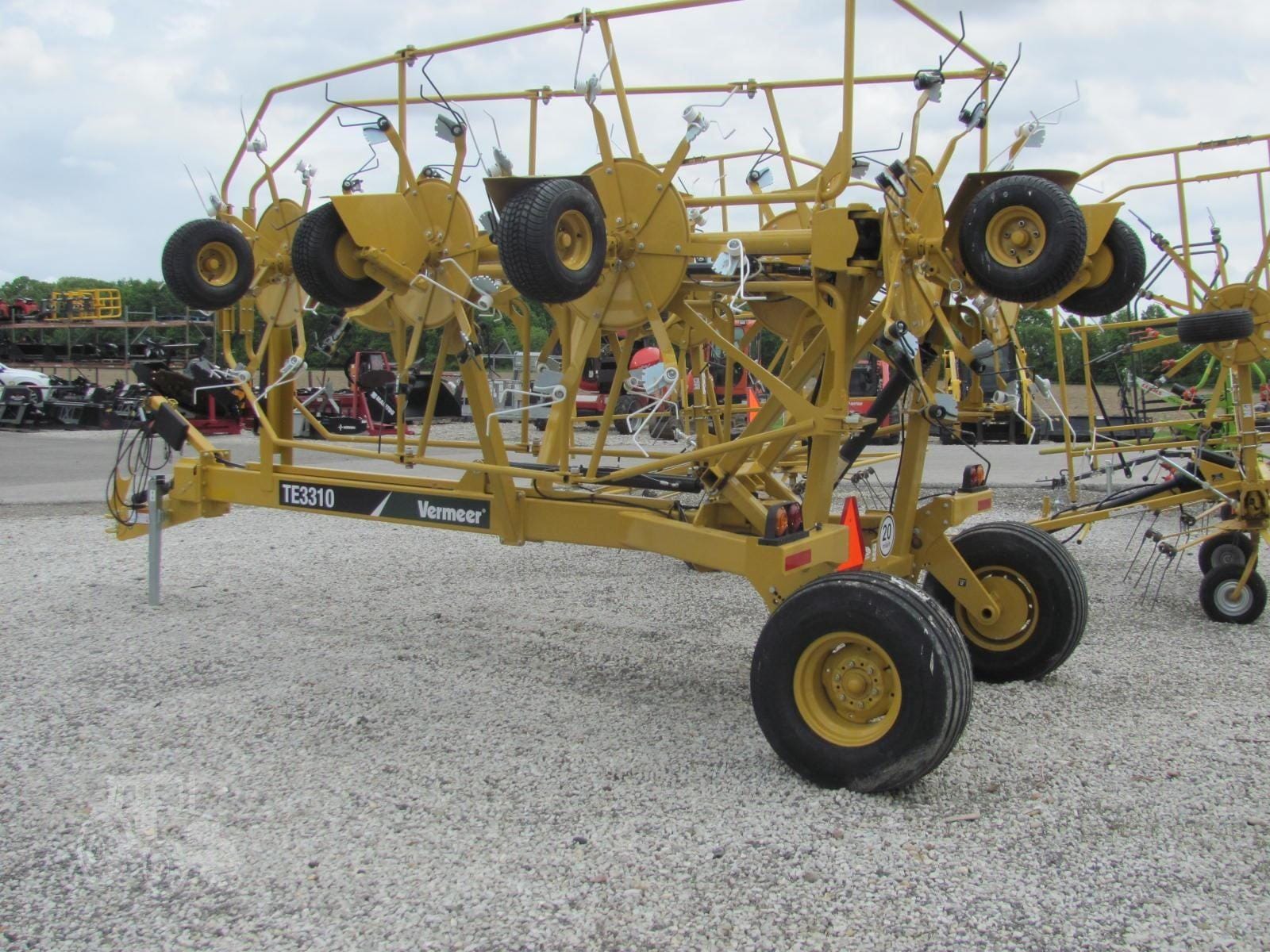 2025 Vermeer TE3310 Equipment Image0