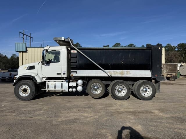 Image of Volvo VHD equipment image 3