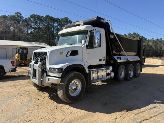 Image of Volvo VHD equipment image 1