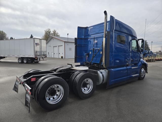 Image of Volvo VNL equipment image 4