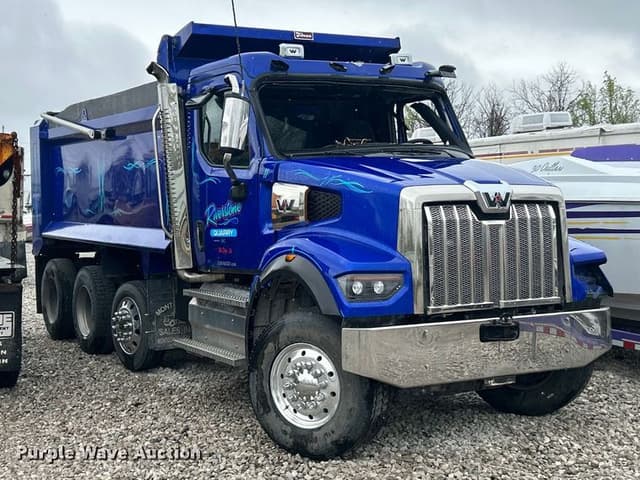 Image of Western Star 47X equipment image 2