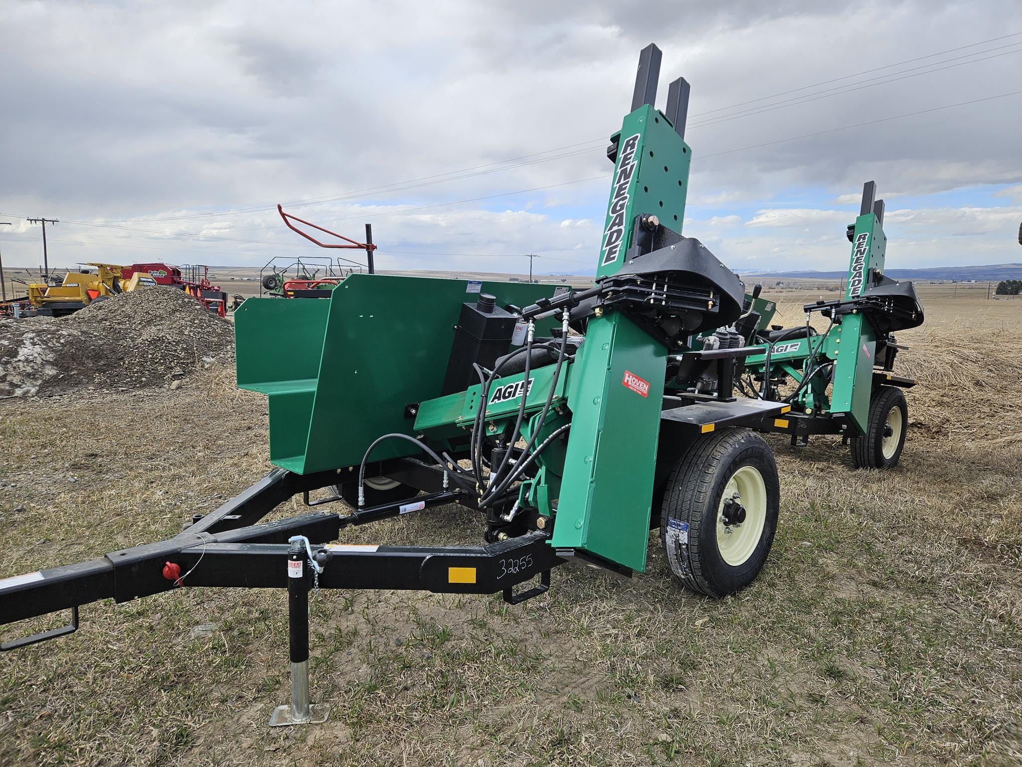 2025 Wheatheart Renegade Equipment Image0