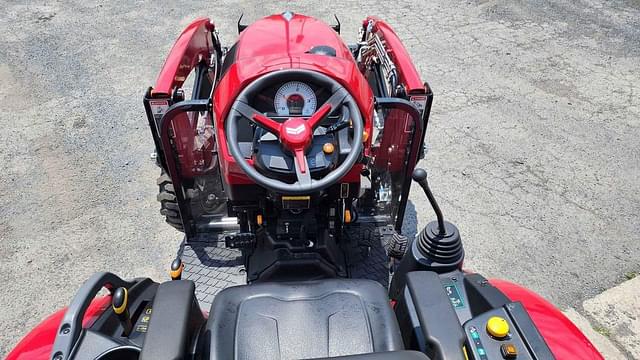 Image of Yanmar YT235 equipment image 4