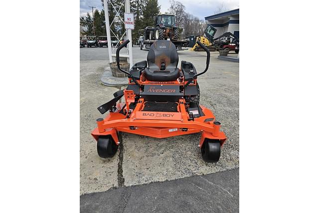 Image of Bad Boy ZT Avenger equipment image 3