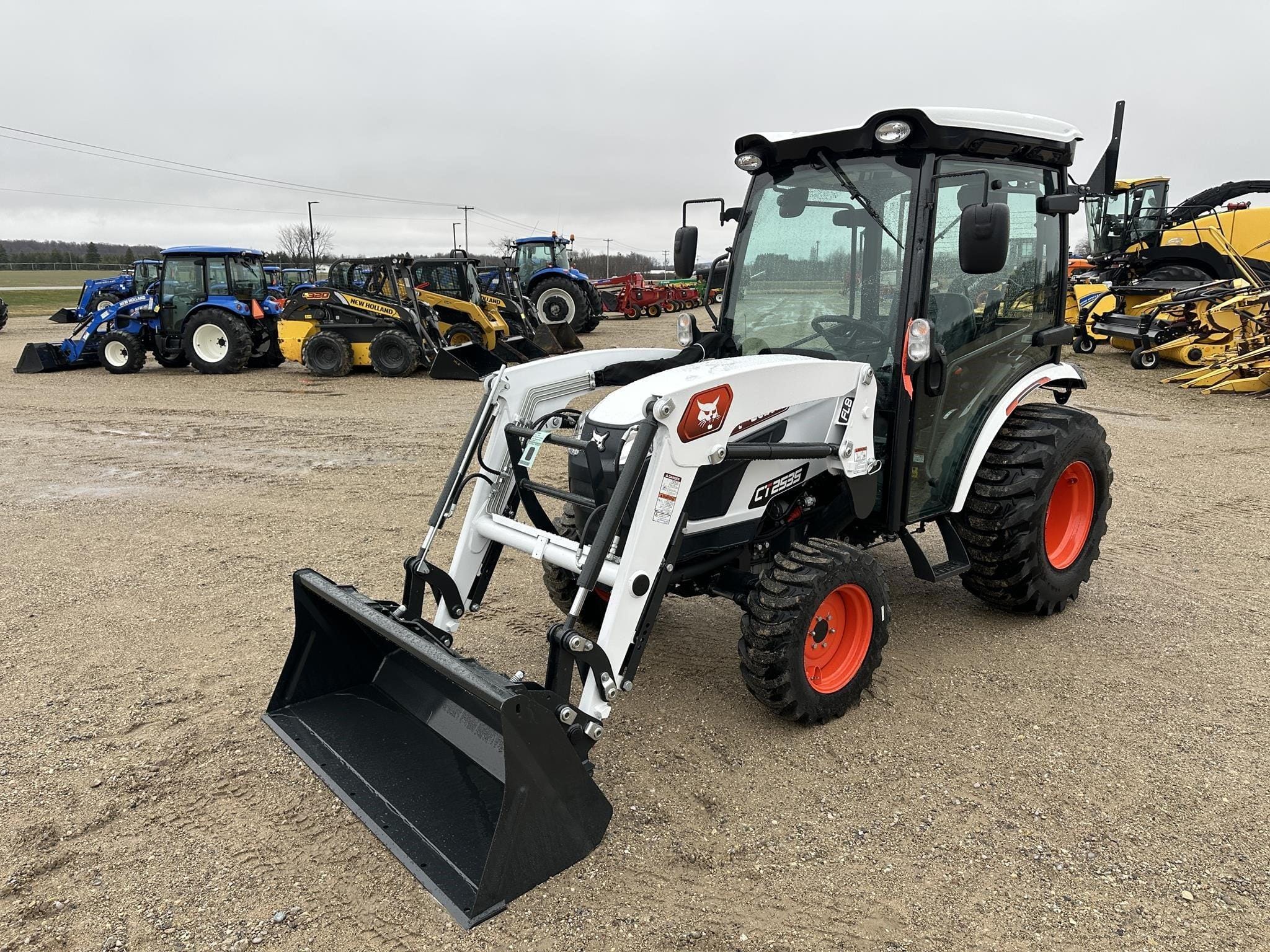 2026 Bobcat CT2535 Equipment Image0
