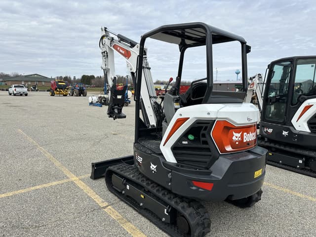 Image of Bobcat E32 equipment image 2