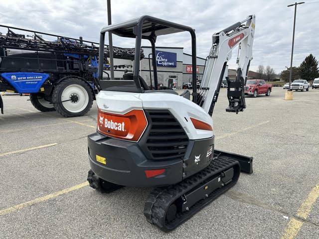 Image of Bobcat E32 equipment image 4
