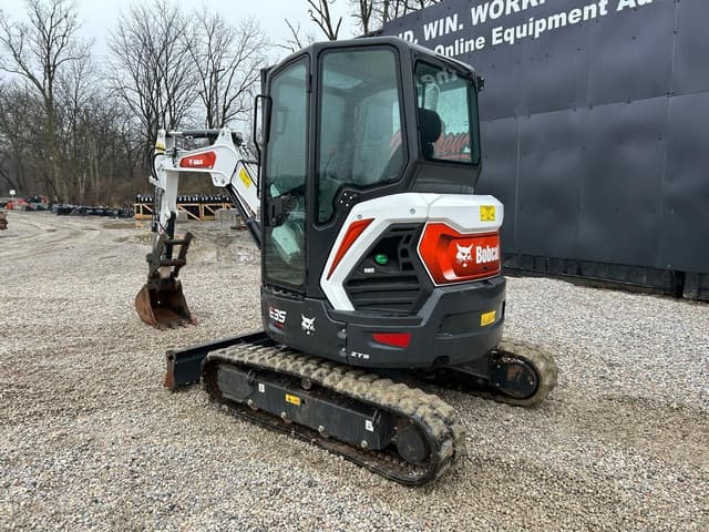 Image of Bobcat E35 equipment image 1