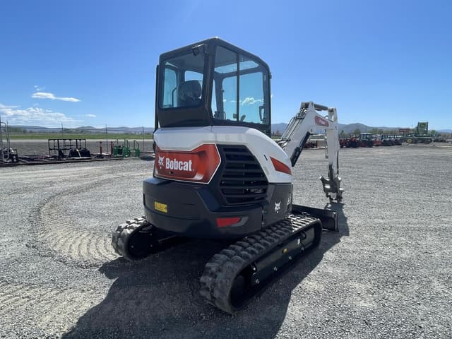 Image of Bobcat E35 equipment image 2