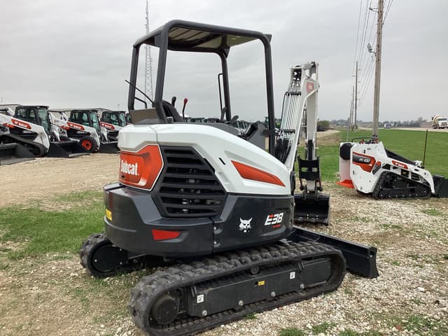 Image of Bobcat E38 equipment image 2