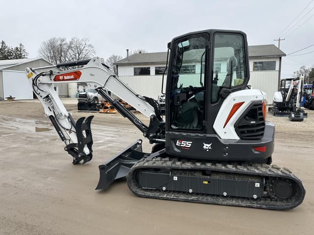 Image of Bobcat E55R2 equipment image 1