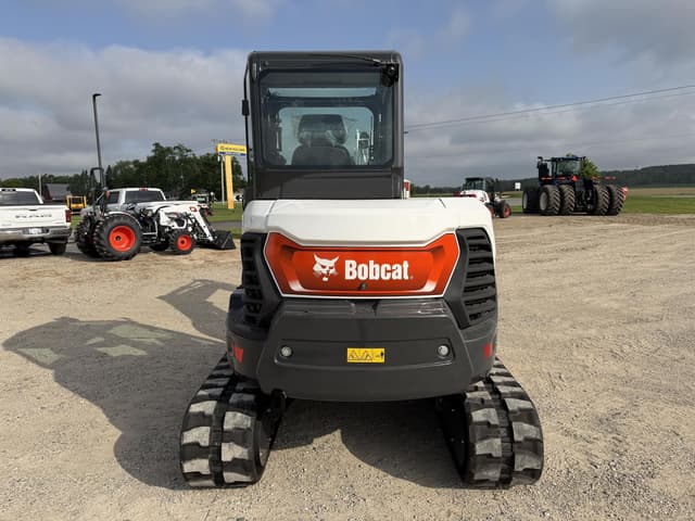 Image of Bobcat E60 equipment image 4