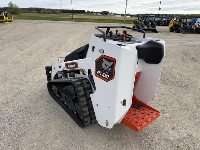 Image of Bobcat MT100 equipment image 2