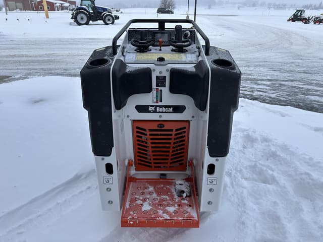 Image of Bobcat MT120 equipment image 3