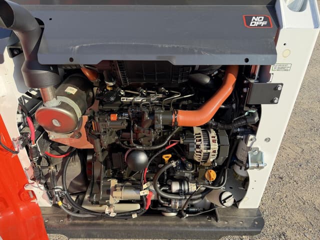 Image of Bobcat S450 equipment image 4