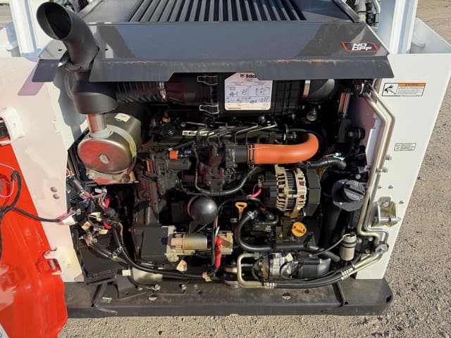 Image of Bobcat S590 equipment image 4