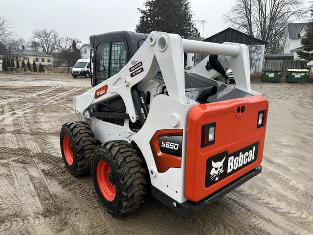 Image of Bobcat S650 equipment image 2