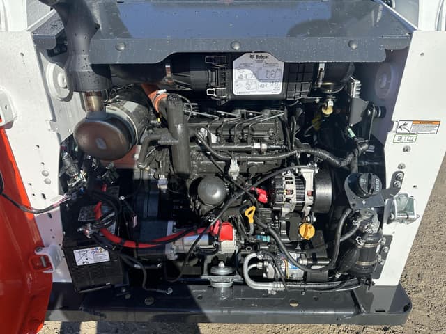 Image of Bobcat S650 equipment image 4