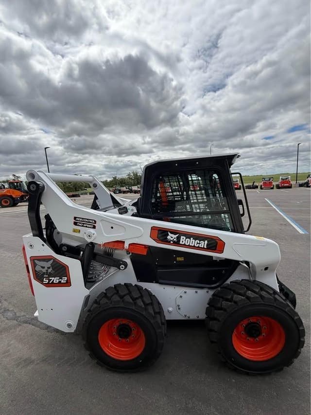 Image of Bobcat S76 equipment image 3