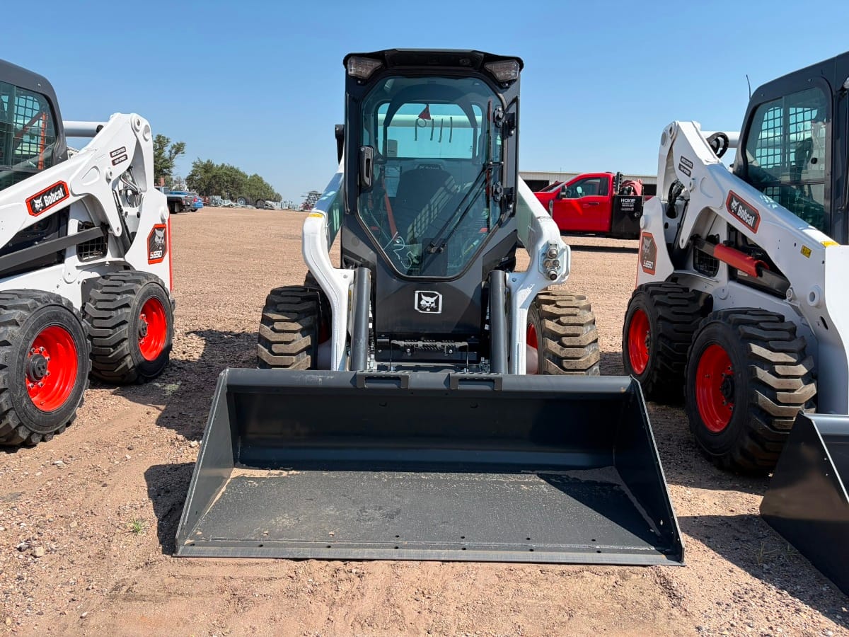 2026 Bobcat S76 Equipment Image0