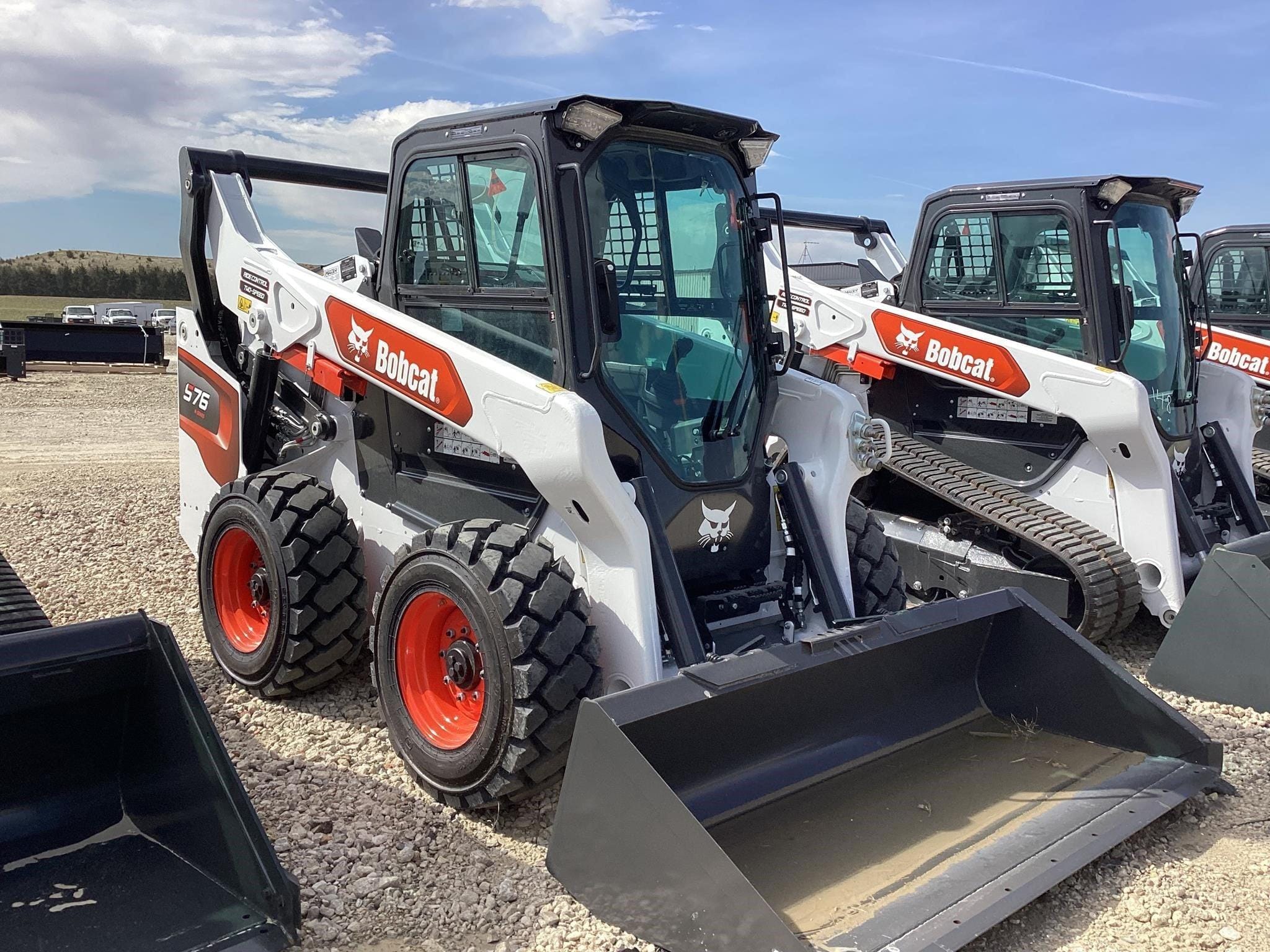 2026 Bobcat S76 Equipment Image0