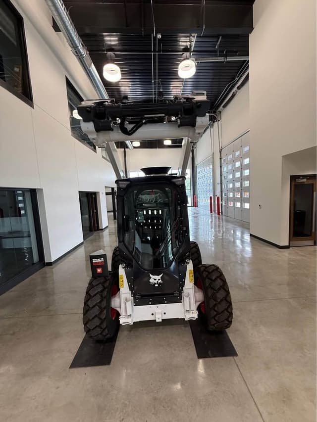 Image of Bobcat S86 equipment image 1