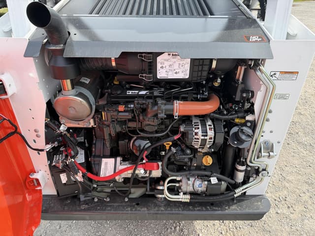 Image of Bobcat T595 equipment image 4