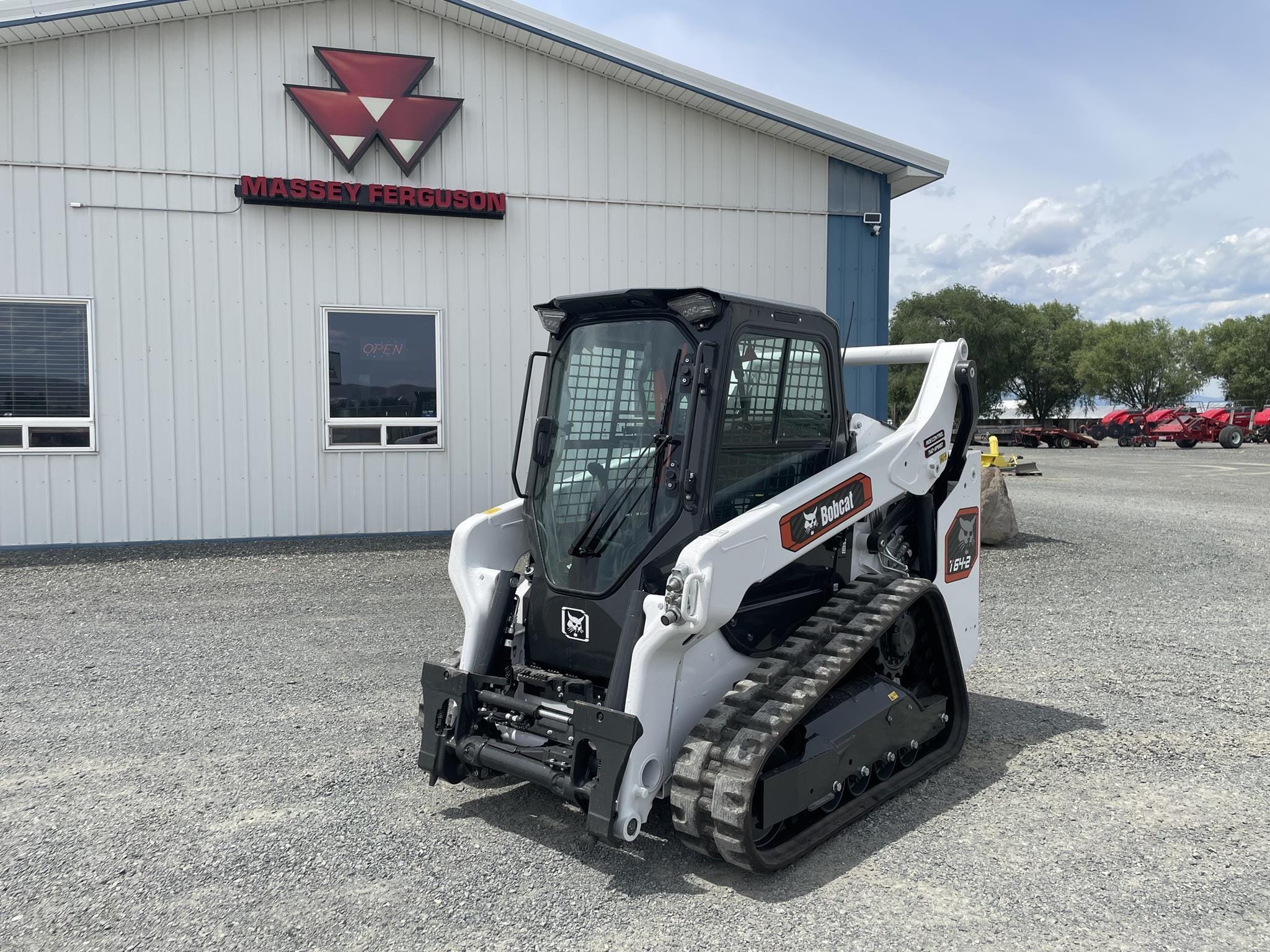 2026 Bobcat T64 Equipment Image0