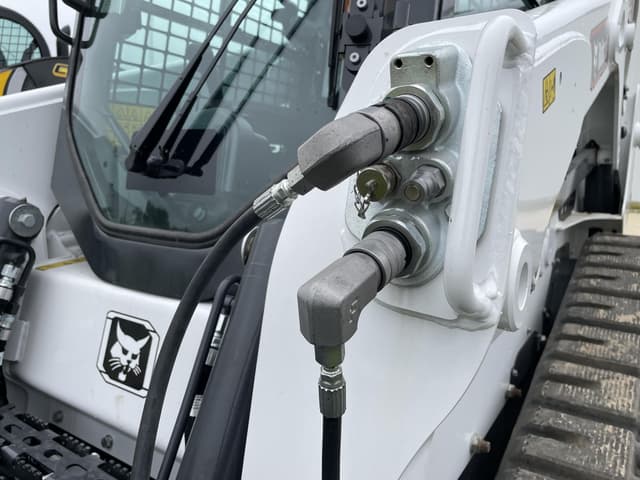Image of Bobcat T650 equipment image 1