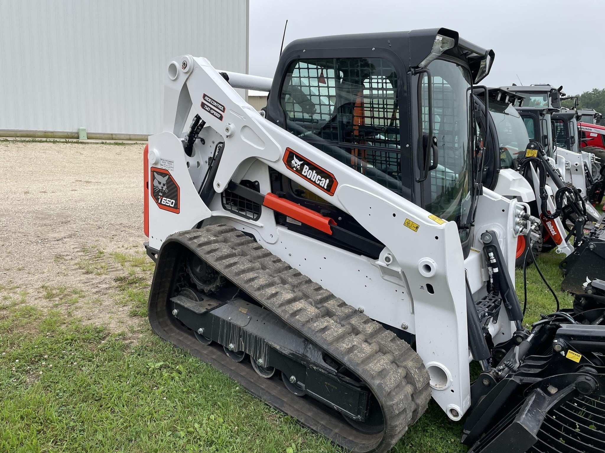2026 Bobcat T650 Equipment Image0
