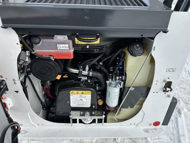 Image of Bobcat T66 equipment image 4