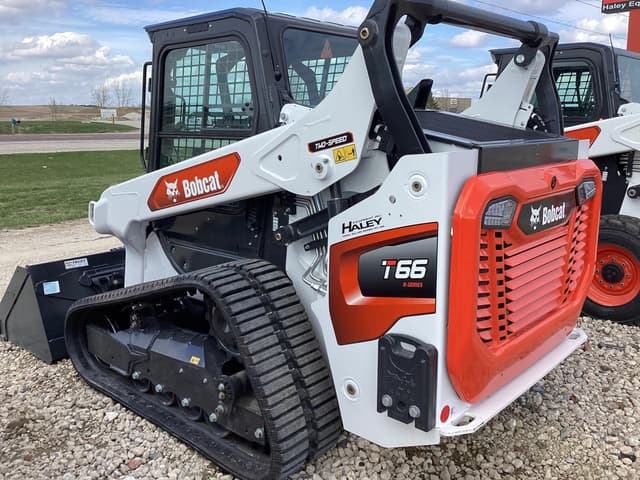 Image of Bobcat T66 equipment image 2