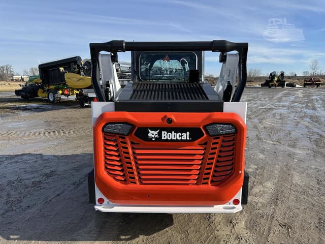 Image of Bobcat T66 equipment image 3