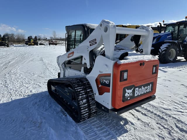 Image of Bobcat T740 equipment image 3