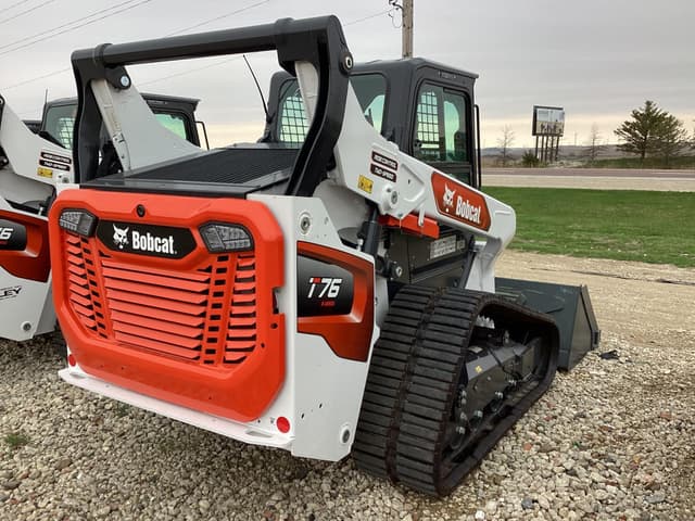 Image of Bobcat T76 equipment image 4