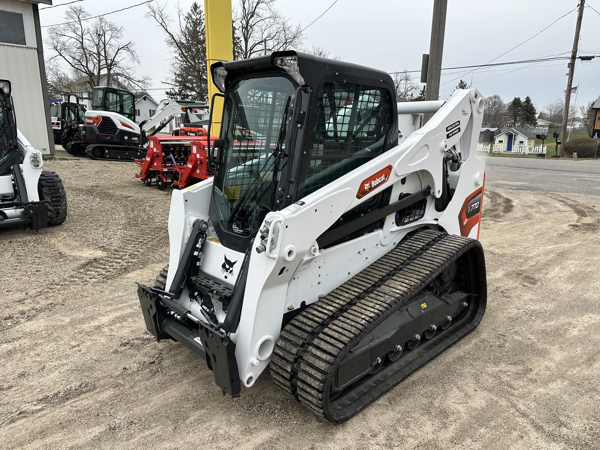 2026 Bobcat T770 Equipment Image0