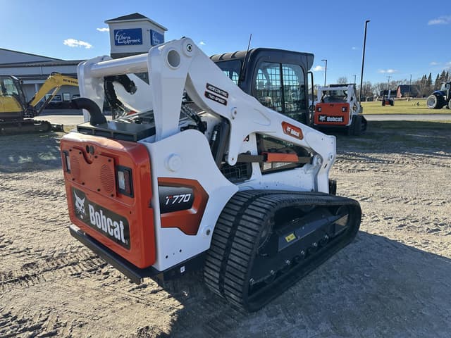 Image of Bobcat T770 equipment image 2