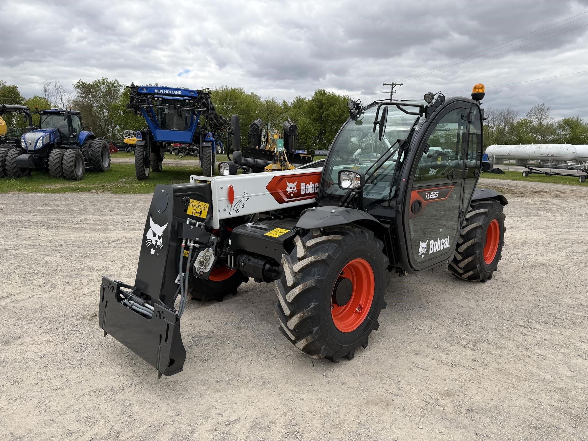Main image Bobcat TL623