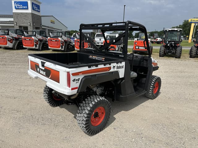 Image of Bobcat UV34 equipment image 4