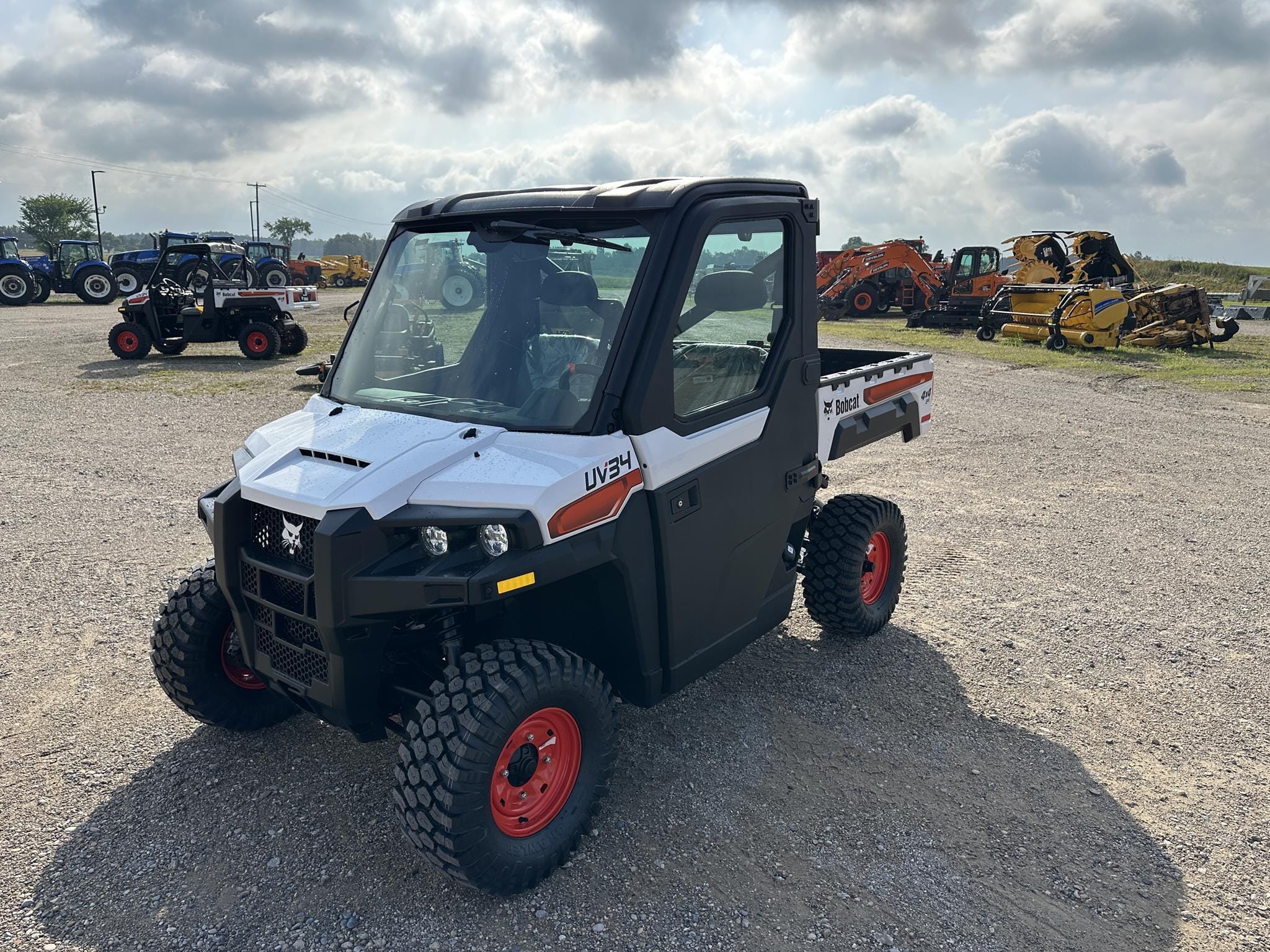 2026 Bobcat UV34 Equipment Image0
