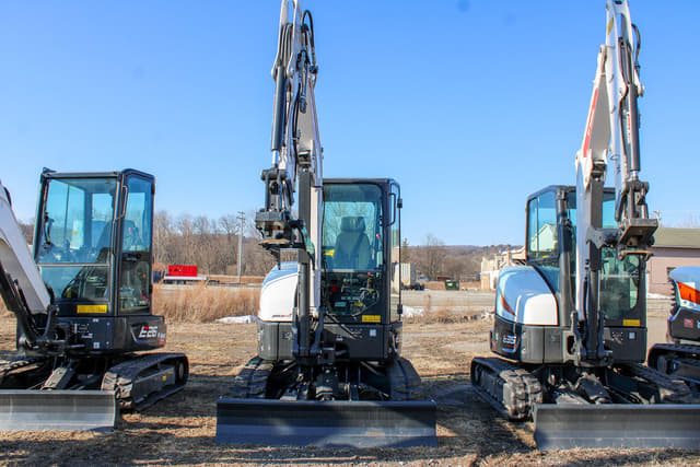 Image of Bobcat E35 equipment image 1