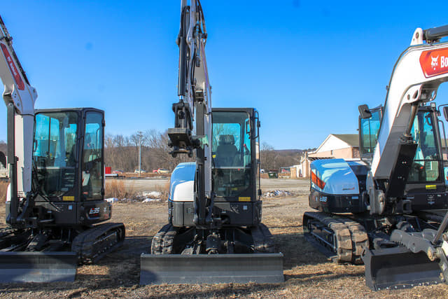 Image of Bobcat E35 equipment image 1