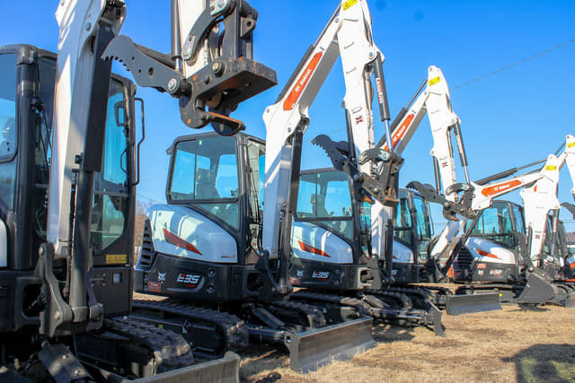 Image of Bobcat E35 equipment image 3
